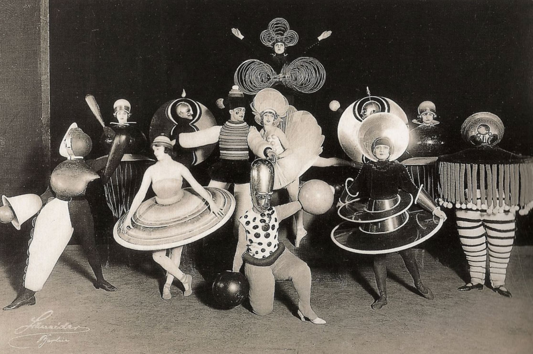 19 1920s Party Pics That Prove We Need Time Travel Now